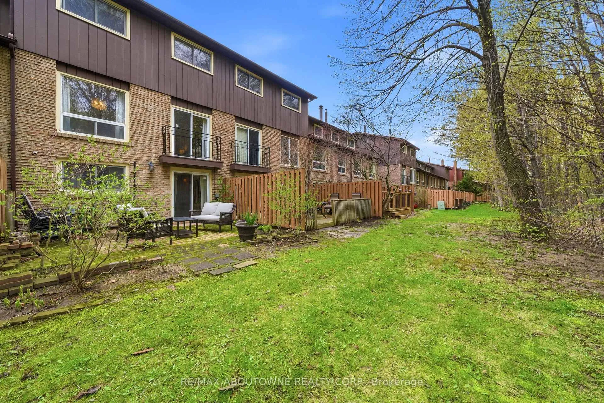 Photo 37 of Unit 49, 2301 Cavendish Drive, Burlington, Brant Hills — HOMEH