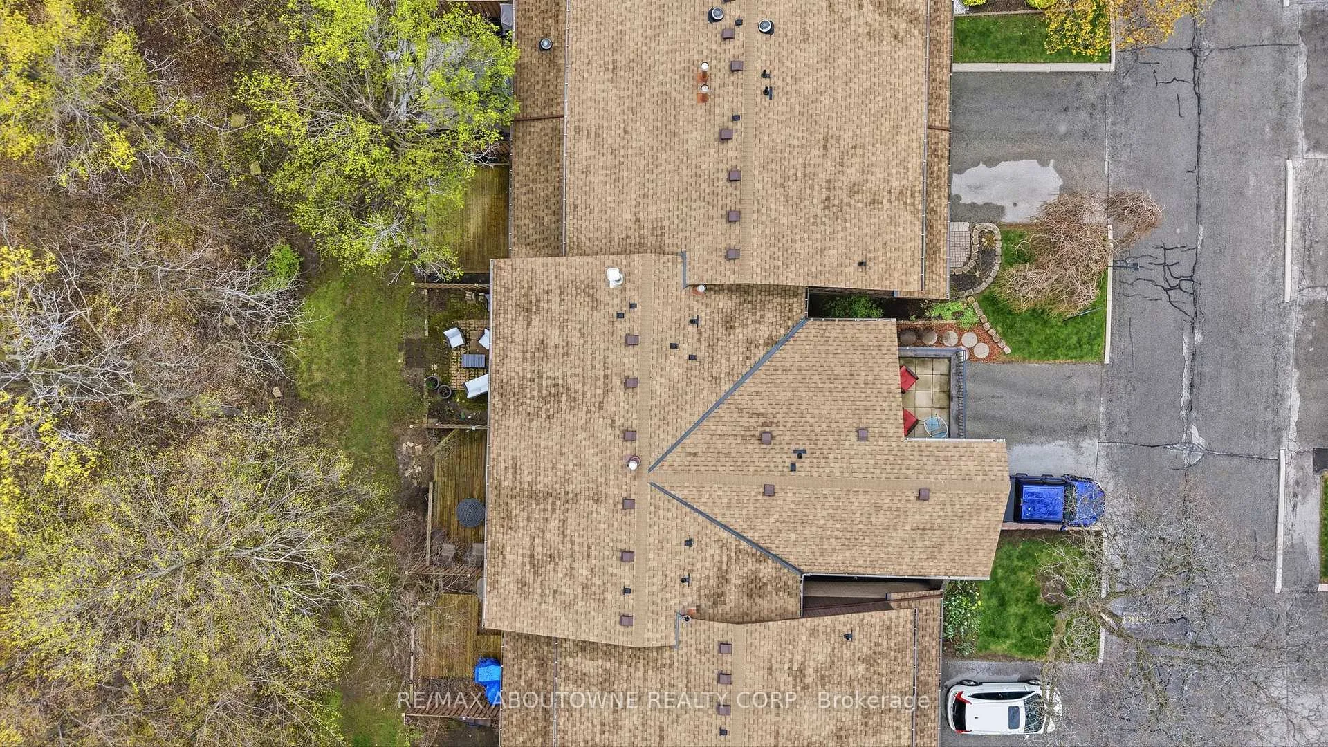 Photo 40 of Unit 49, 2301 Cavendish Drive, Burlington, Brant Hills — HOMEH