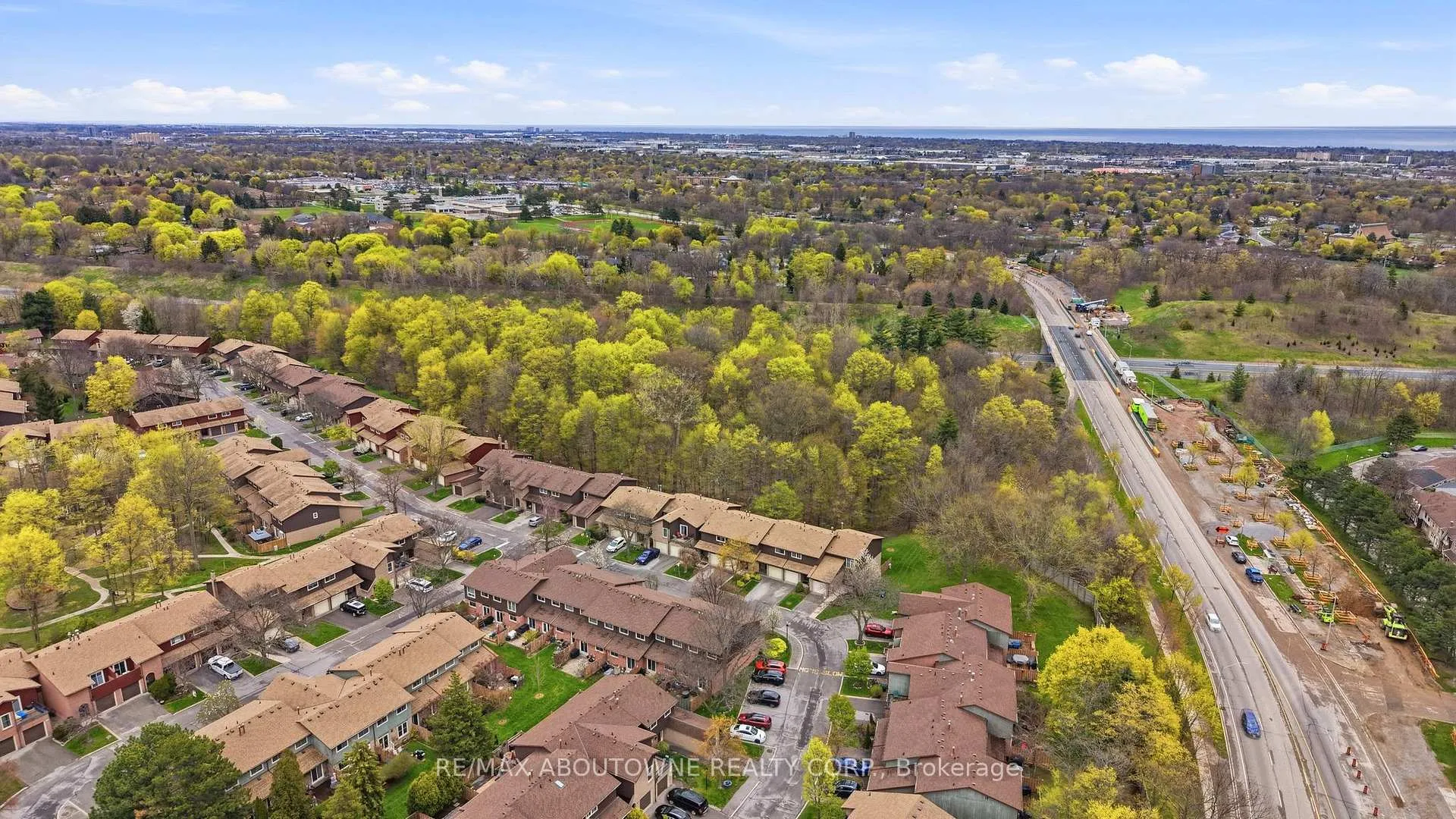 Photo 42 of Unit 49, 2301 Cavendish Drive, Burlington, Brant Hills — HOMEH