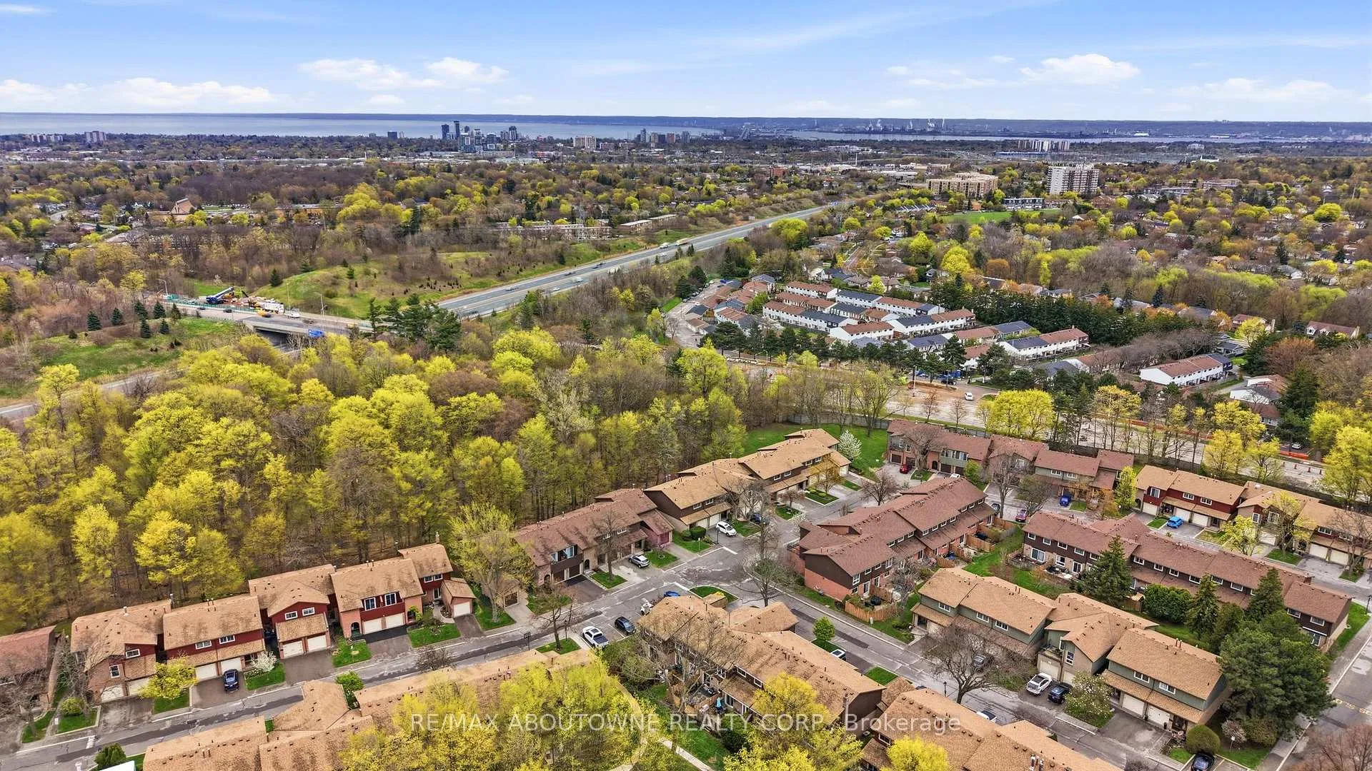 Photo 43 of Unit 49, 2301 Cavendish Drive, Burlington, Brant Hills — HOMEH