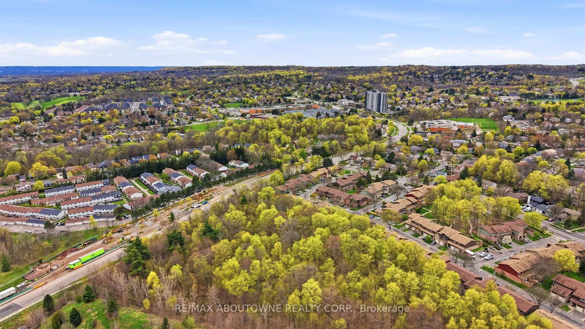 Photo 45 of Unit 49, 2301 Cavendish Drive, Burlington, Brant Hills — HOMEH