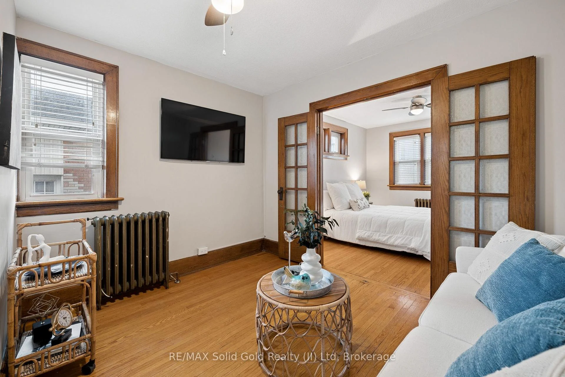 Photo 5 of 22 Dellroy Avenue, Kitchener, Stanley Park — HOMEH