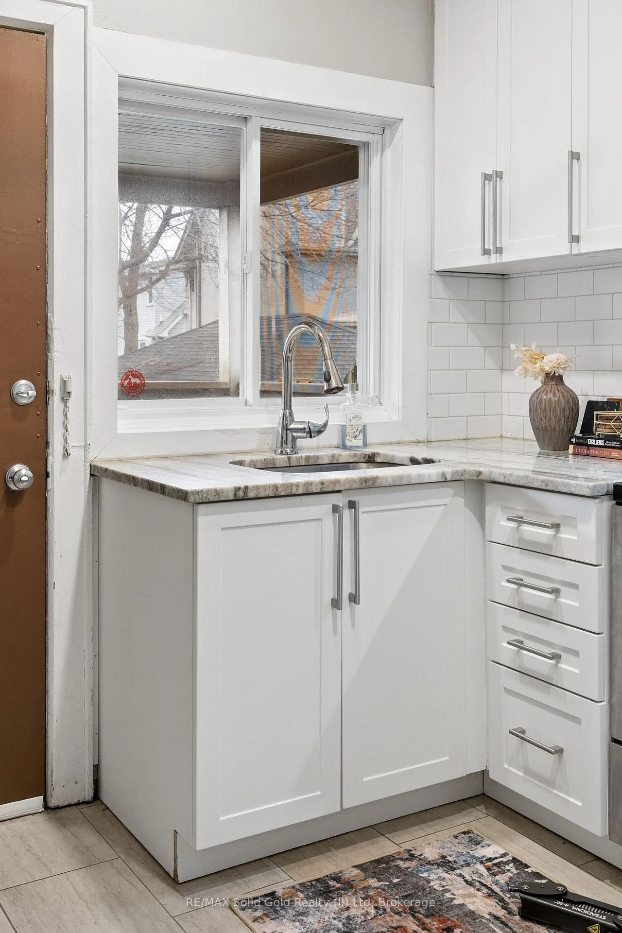 Photo 12 of 22 Dellroy Avenue, Kitchener, Stanley Park — HOMEH