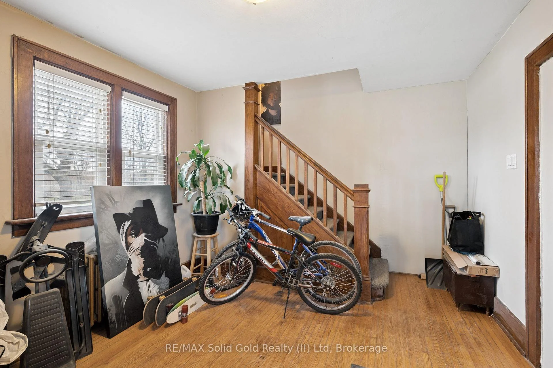 Photo 13 of 22 Dellroy Avenue, Kitchener, Stanley Park — HOMEH