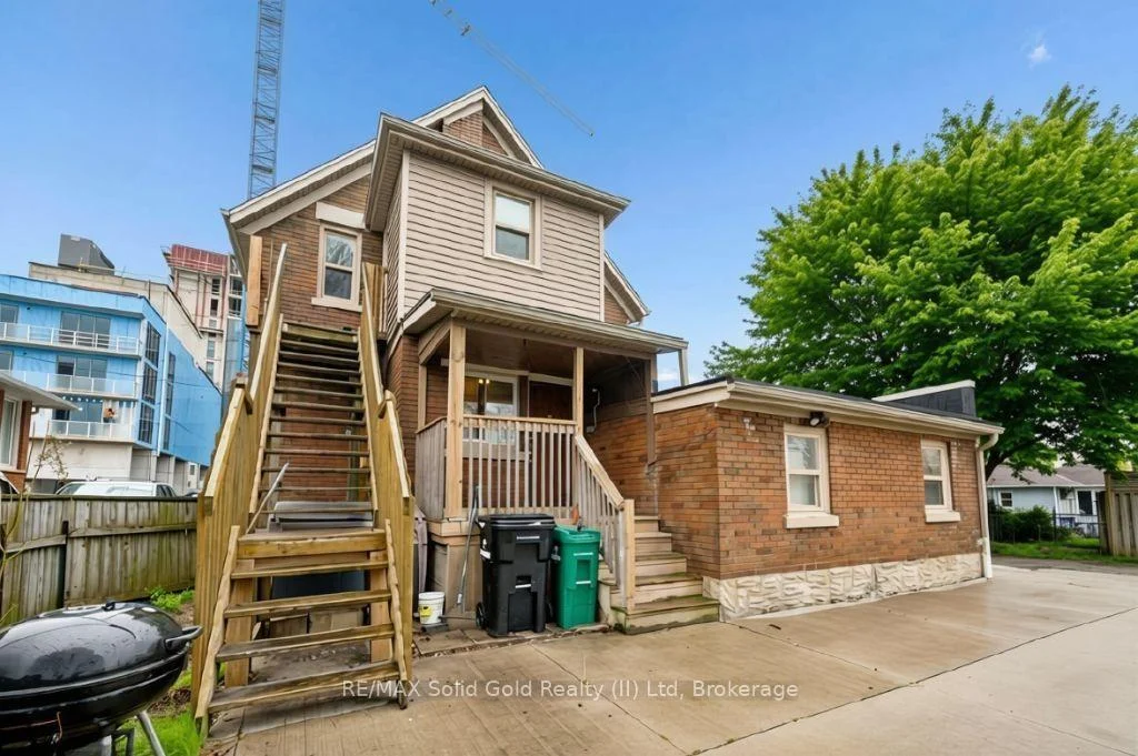 Photo 3 of 22 Dellroy Avenue, Kitchener, Stanley Park — HOMEH