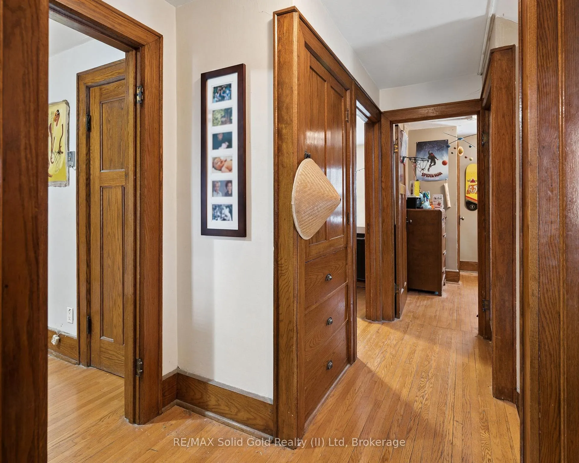 Photo 18 of 22 Dellroy Avenue, Kitchener, Stanley Park — HOMEH