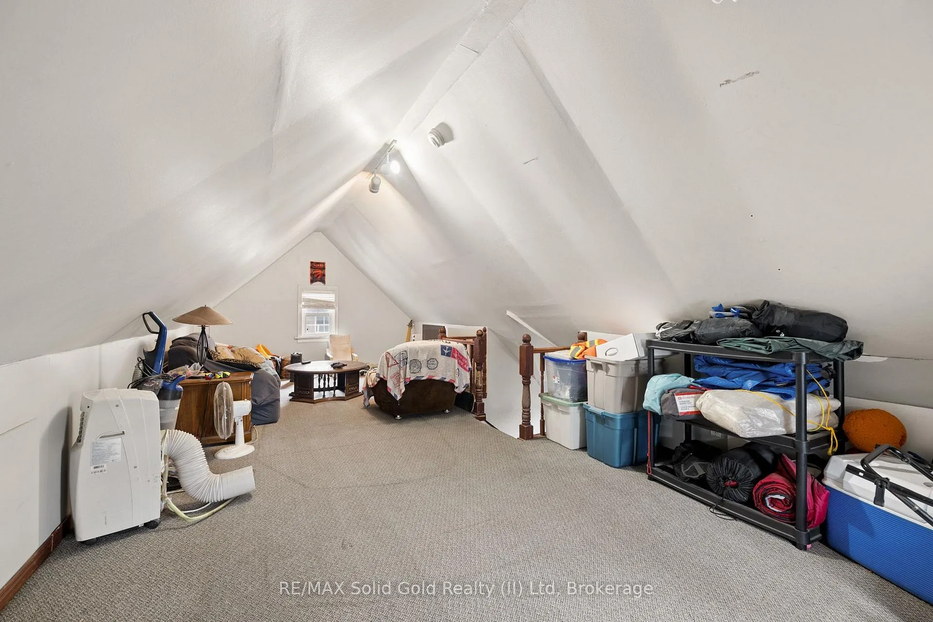 Photo 19 of 22 Dellroy Avenue, Kitchener, Stanley Park — HOMEH