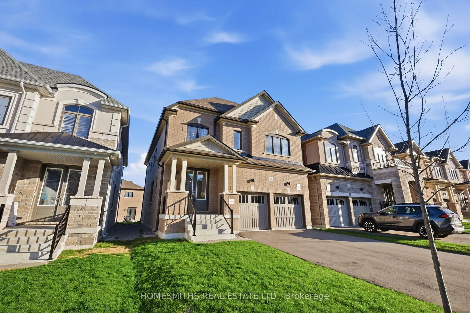 Photo 2 of 11 Northrop Avenue, Clarington, Newcastle — HOMEH