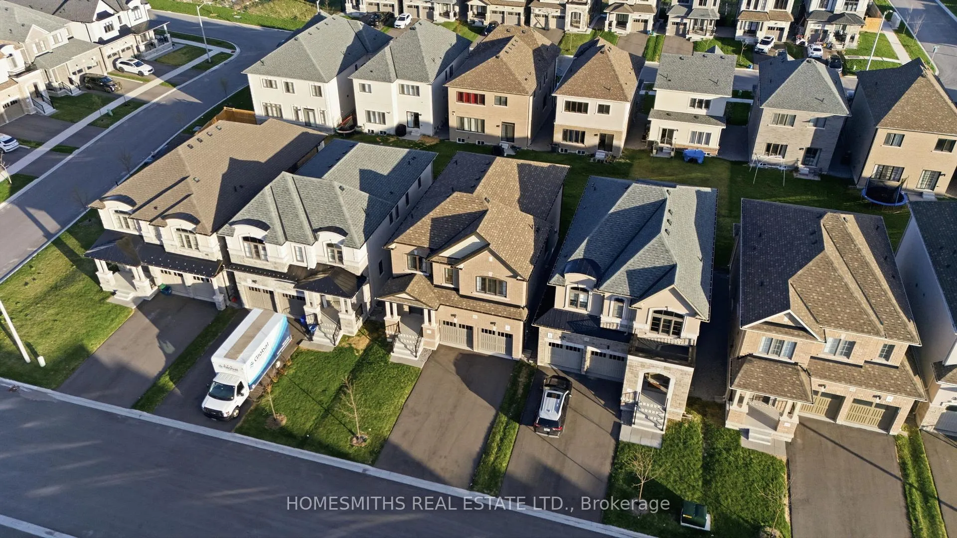 Photo 4 of 11 Northrop Avenue, Clarington, Newcastle — HOMEH