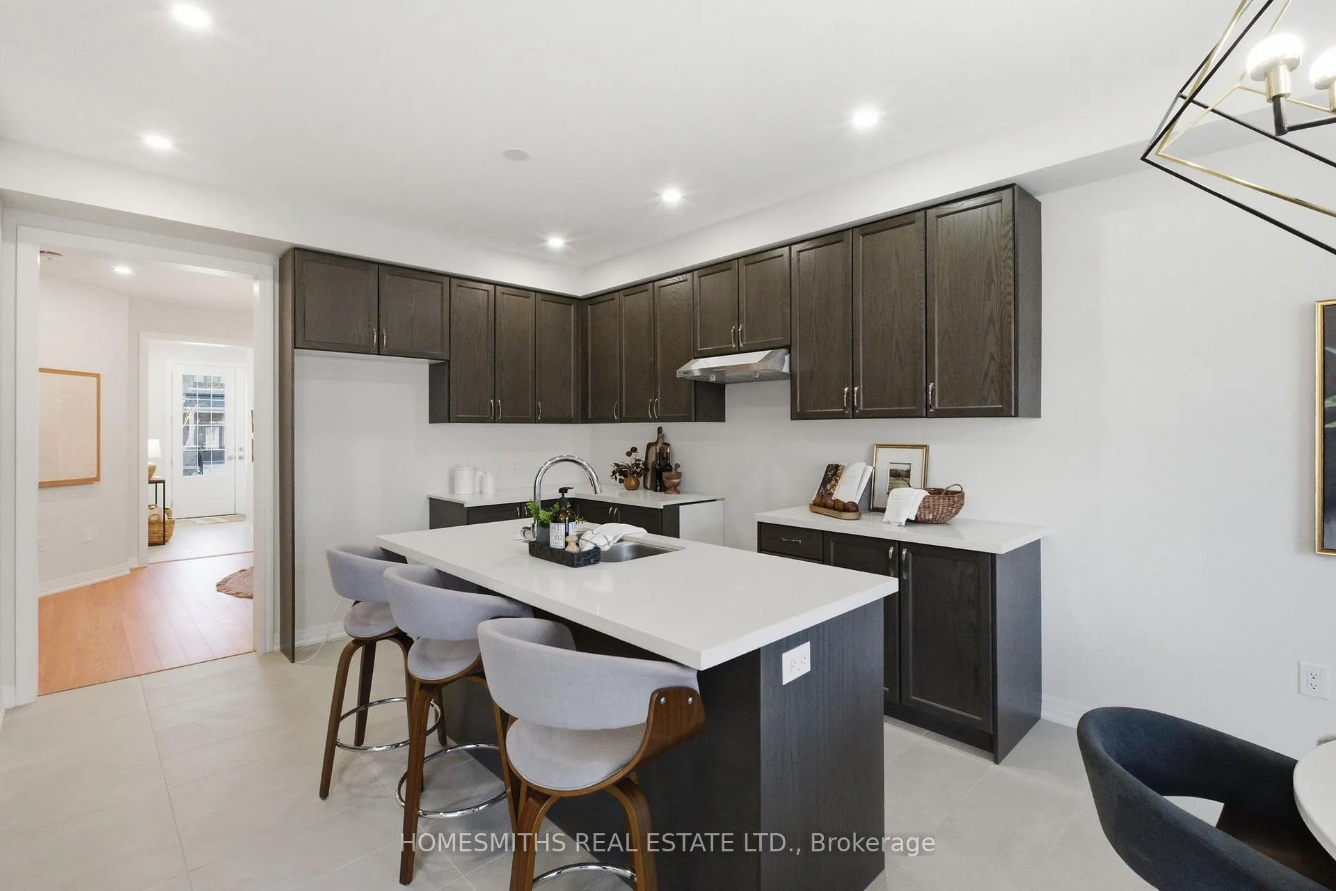 Photo 13 of 11 Northrop Avenue, Clarington, Newcastle — HOMEH