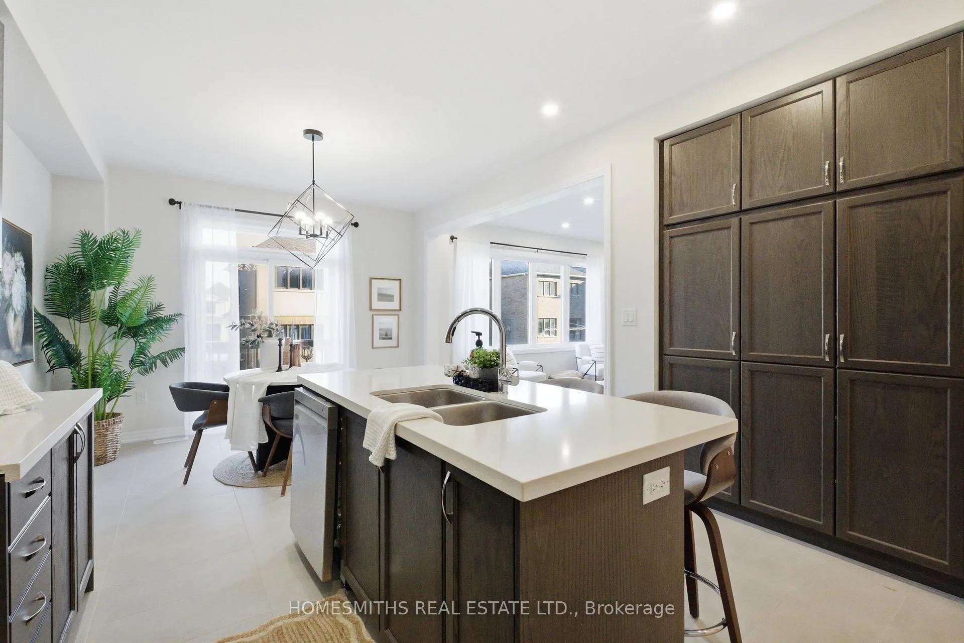 Photo 15 of 11 Northrop Avenue, Clarington, Newcastle — HOMEH