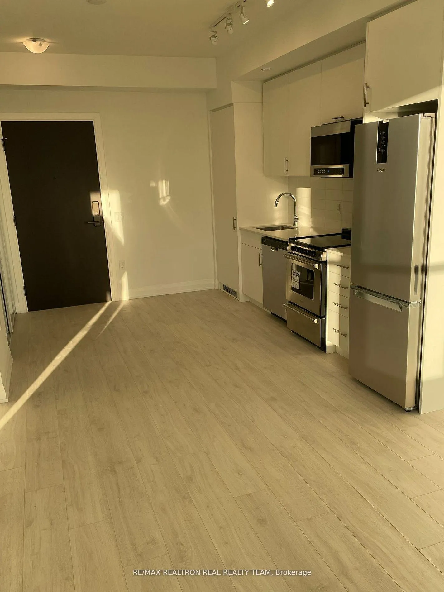 Photo 3 of Unit 216, 412 Silver Maple Road, Oakville, Joshua Meadows — HOMEH