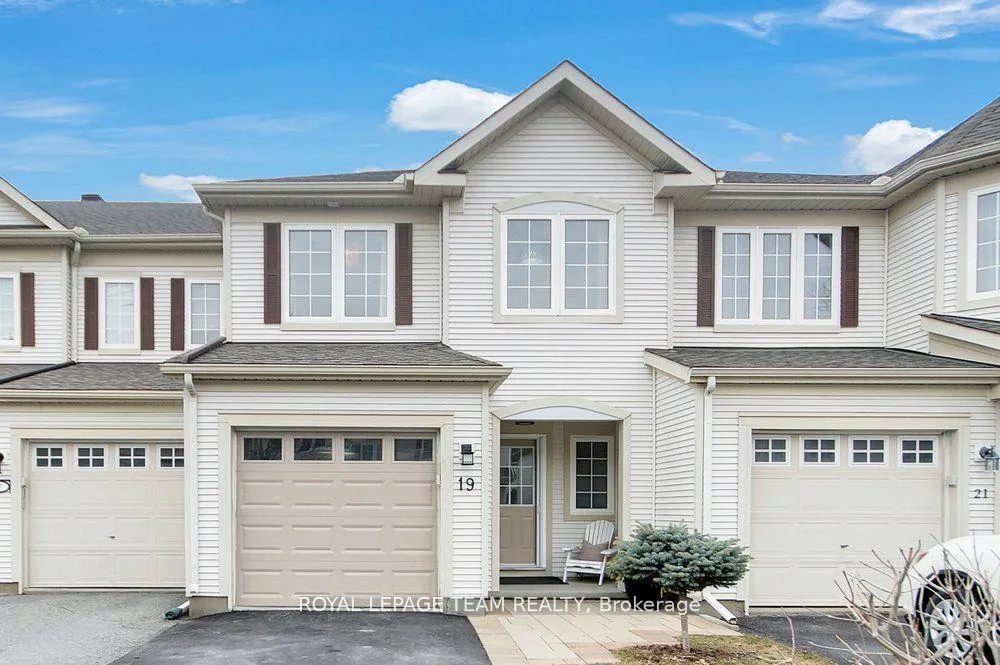 Photo 2 of 19 Fieldberry Private, Ottawa, Barrhaven - Stonebridge — HOMEH