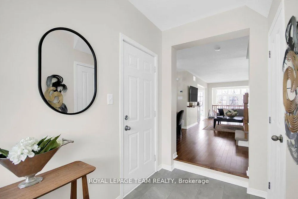 Photo 6 of 19 Fieldberry Private, Ottawa, Barrhaven - Stonebridge — HOMEH