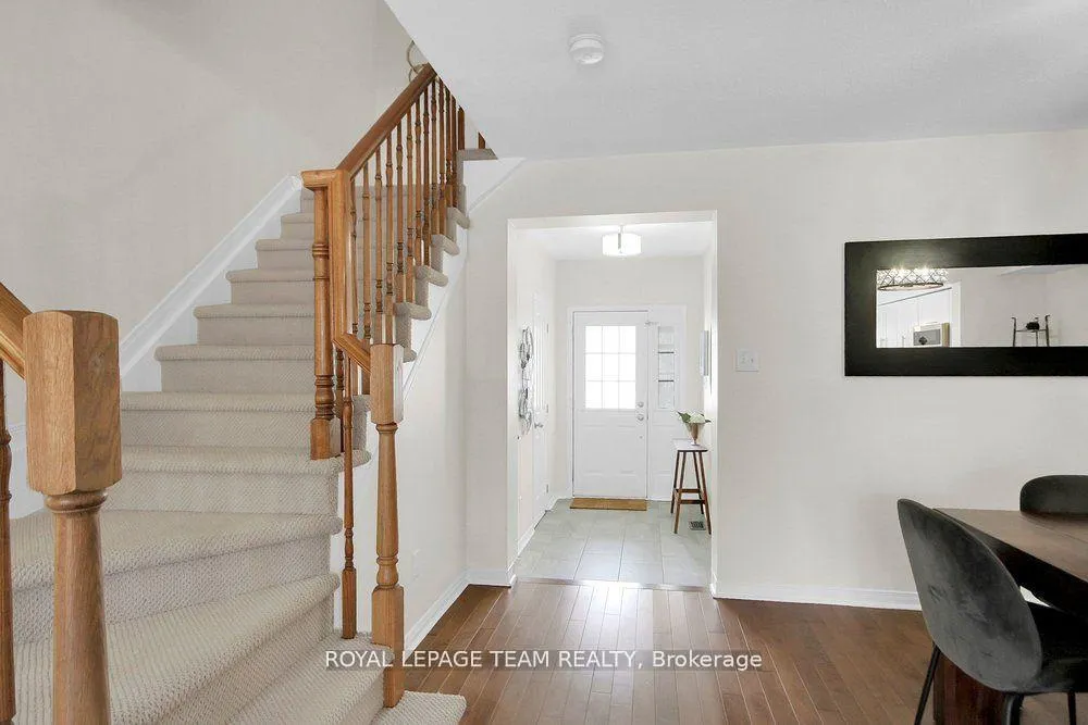 Photo 7 of 19 Fieldberry Private, Ottawa, Barrhaven - Stonebridge — HOMEH