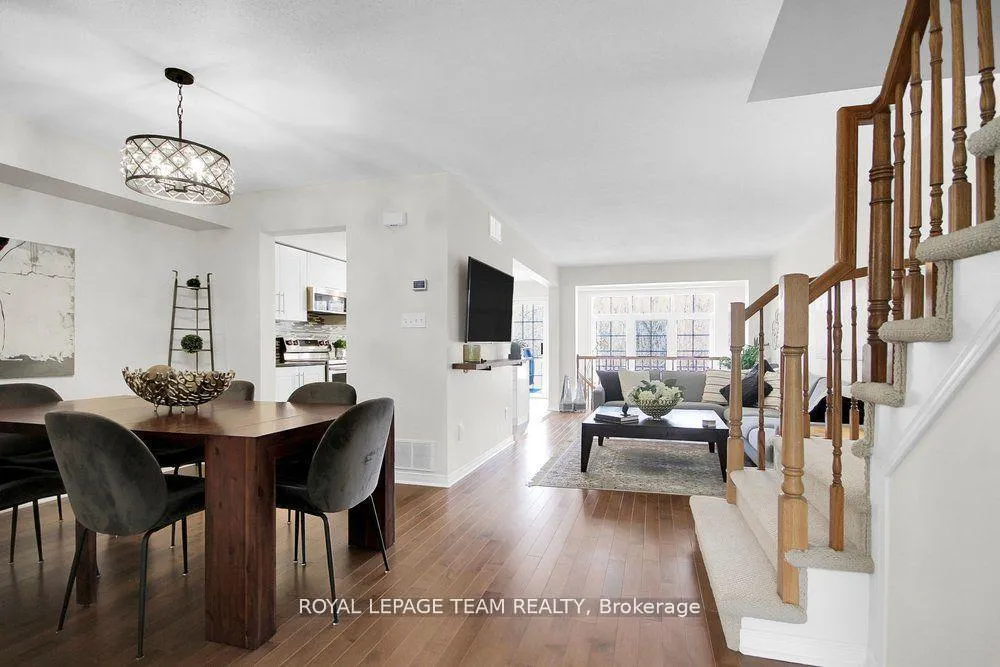 Photo 11 of 19 Fieldberry Private, Ottawa, Barrhaven - Stonebridge — HOMEH
