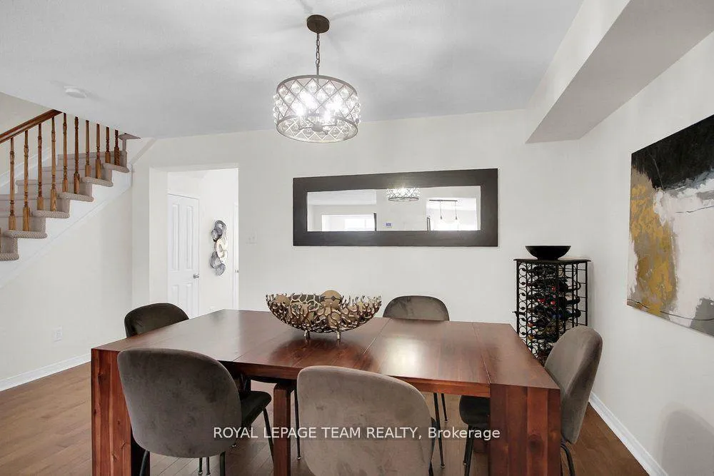 Photo 12 of 19 Fieldberry Private, Ottawa, Barrhaven - Stonebridge — HOMEH