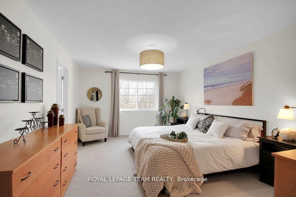 Photo 25 of 19 Fieldberry Private, Ottawa, Barrhaven - Stonebridge — HOMEH