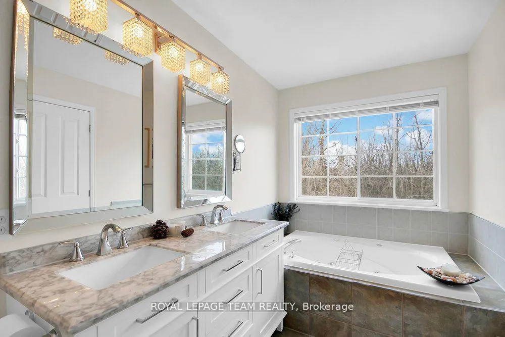 Photo 27 of 19 Fieldberry Private, Ottawa, Barrhaven - Stonebridge — HOMEH