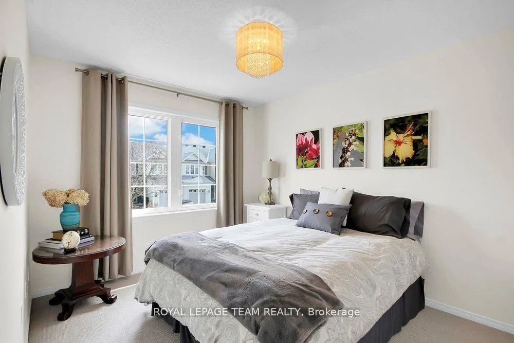 Photo 32 of 19 Fieldberry Private, Ottawa, Barrhaven - Stonebridge — HOMEH