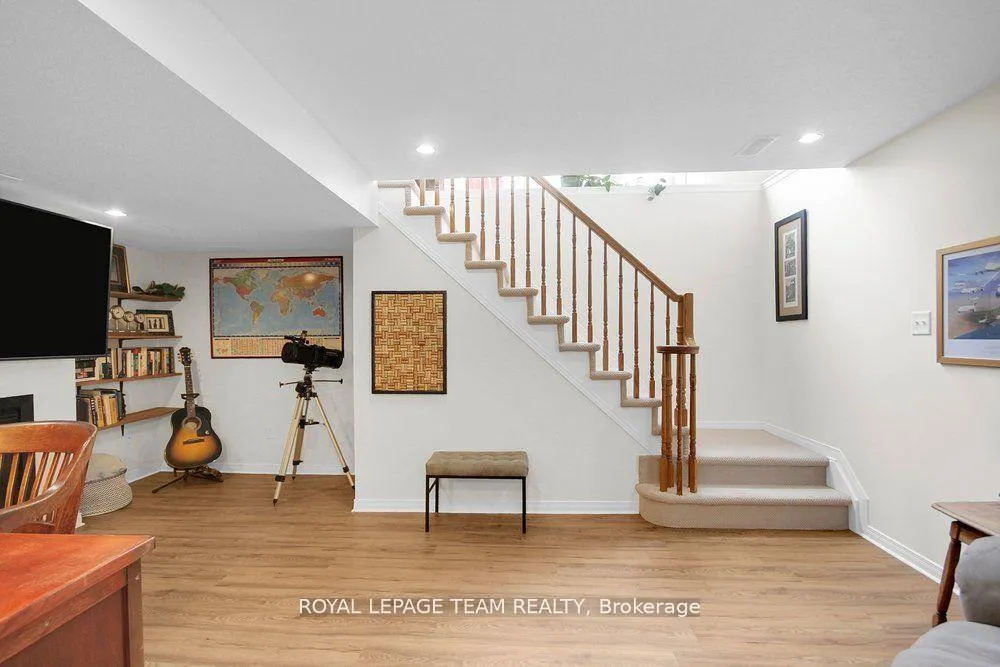 Photo 34 of 19 Fieldberry Private, Ottawa, Barrhaven - Stonebridge — HOMEH