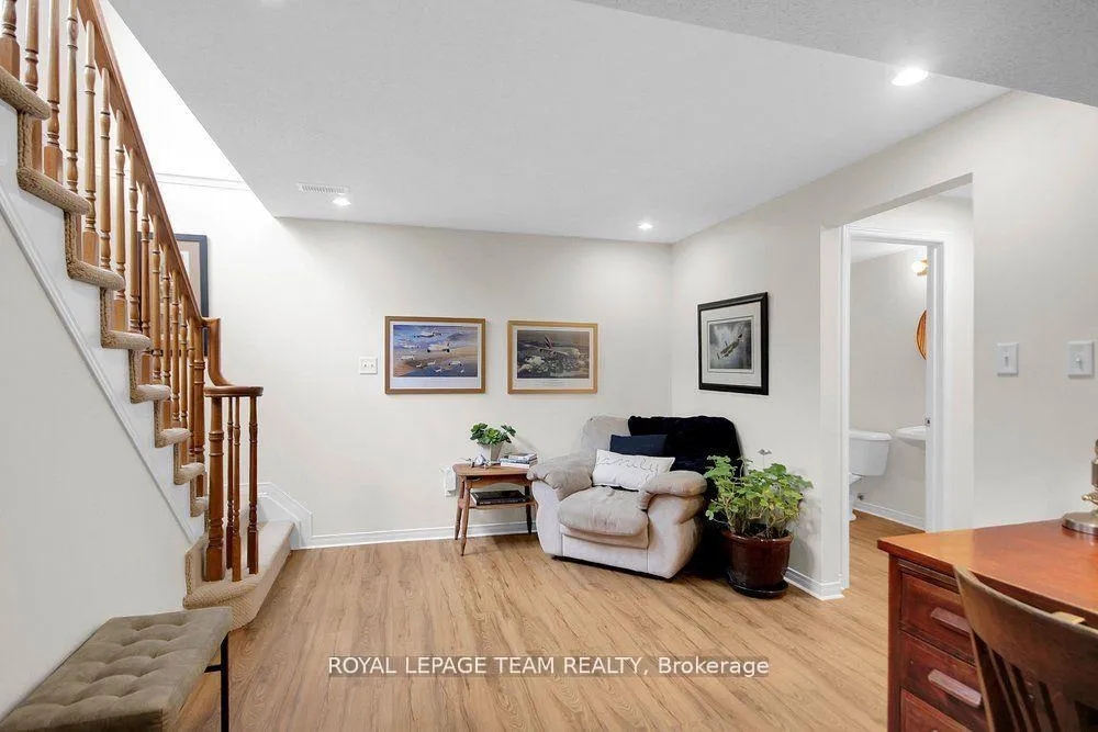 Photo 35 of 19 Fieldberry Private, Ottawa, Barrhaven - Stonebridge — HOMEH