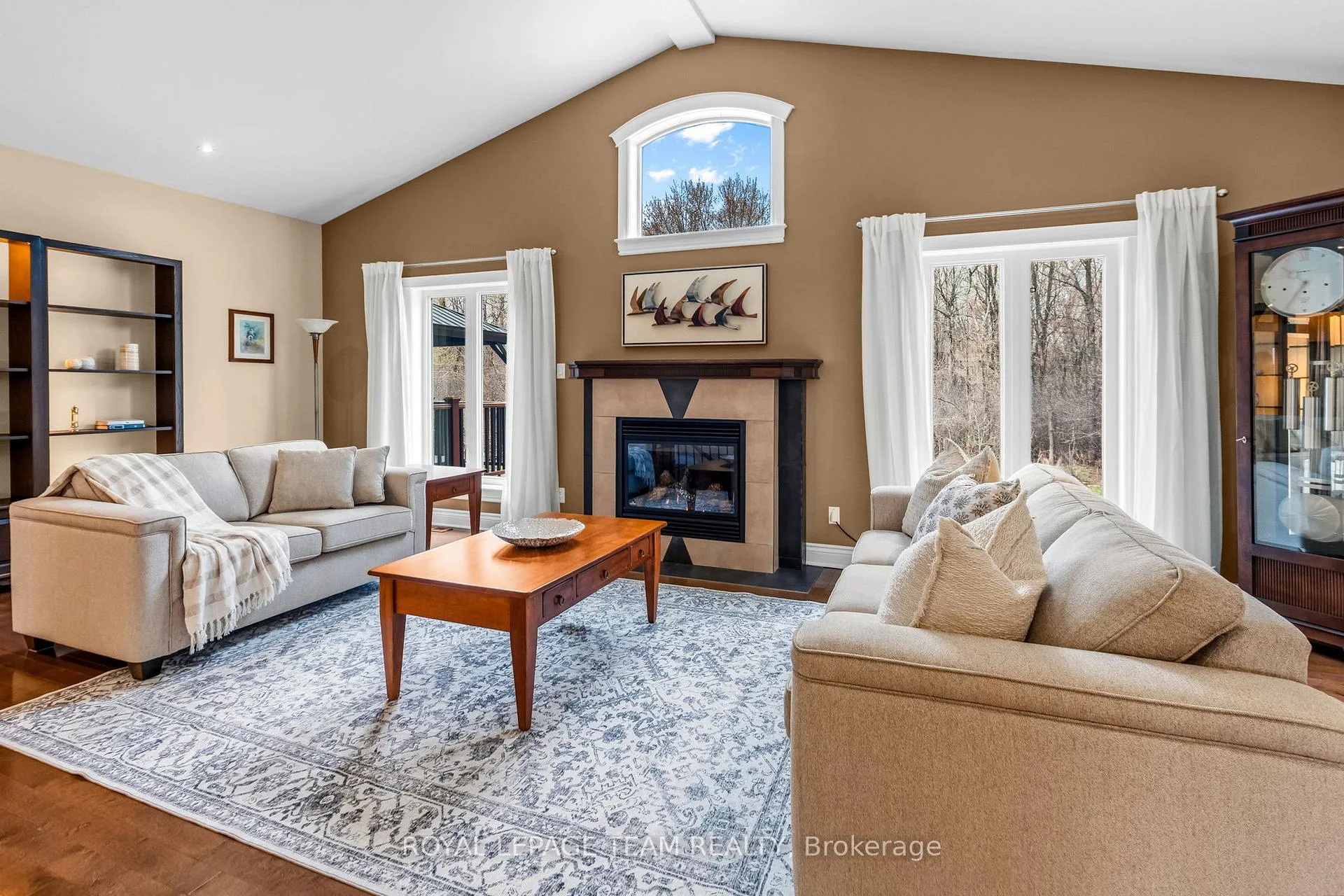 Photo 7 of 6703 Pebble Trail Way, Ottawa, Greely — HOMEH