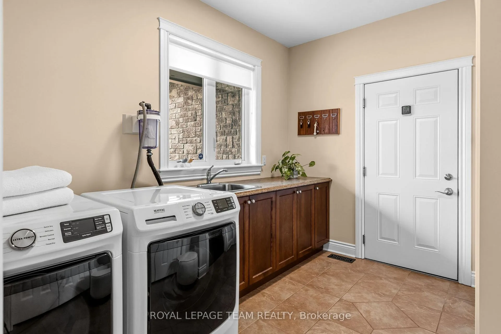 Photo 31 of 6703 Pebble Trail Way, Ottawa, Greely — HOMEH