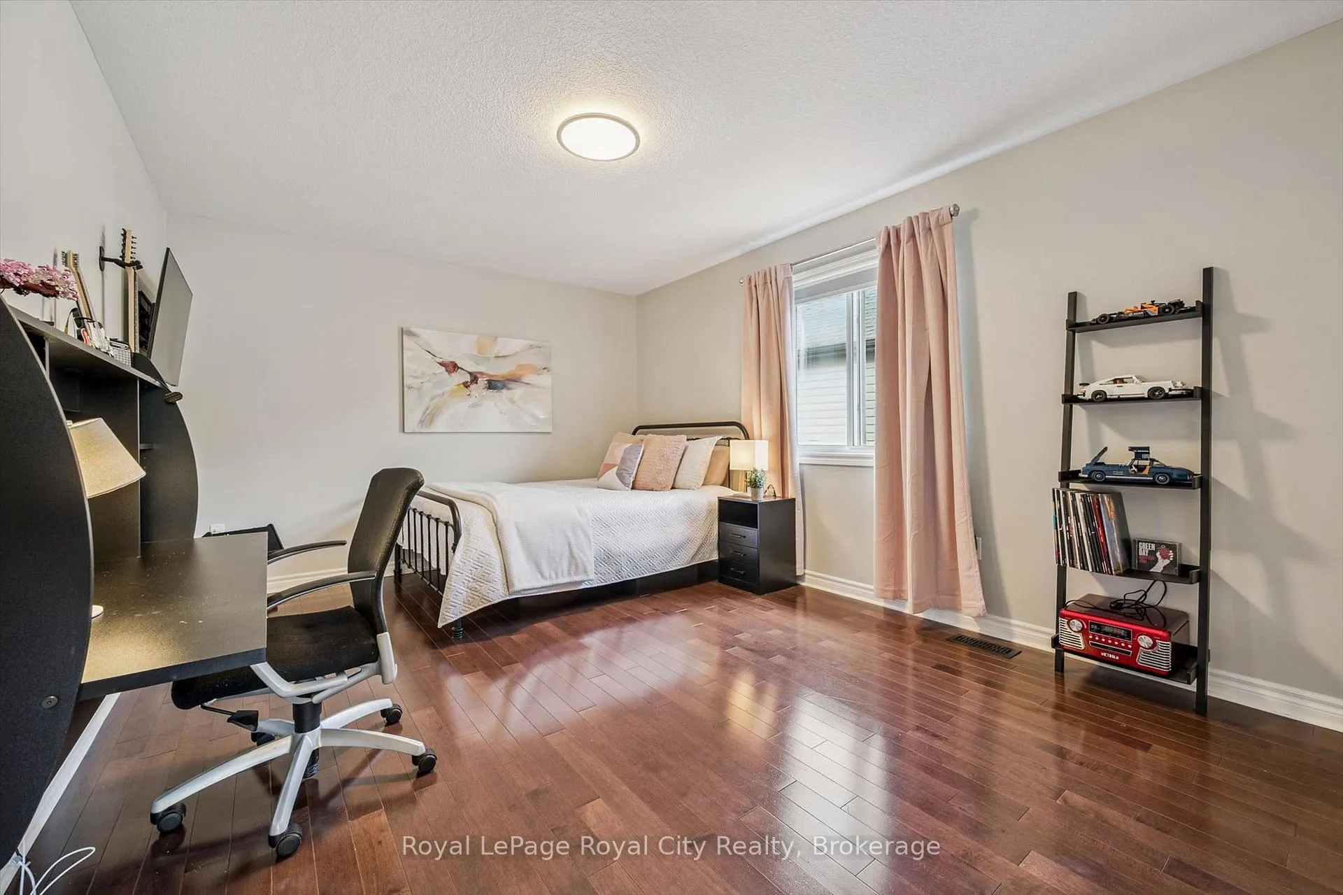 Photo 26 of 110 Baxter Drive, Guelph, Pineridge/Westminster Woods — HOMEH