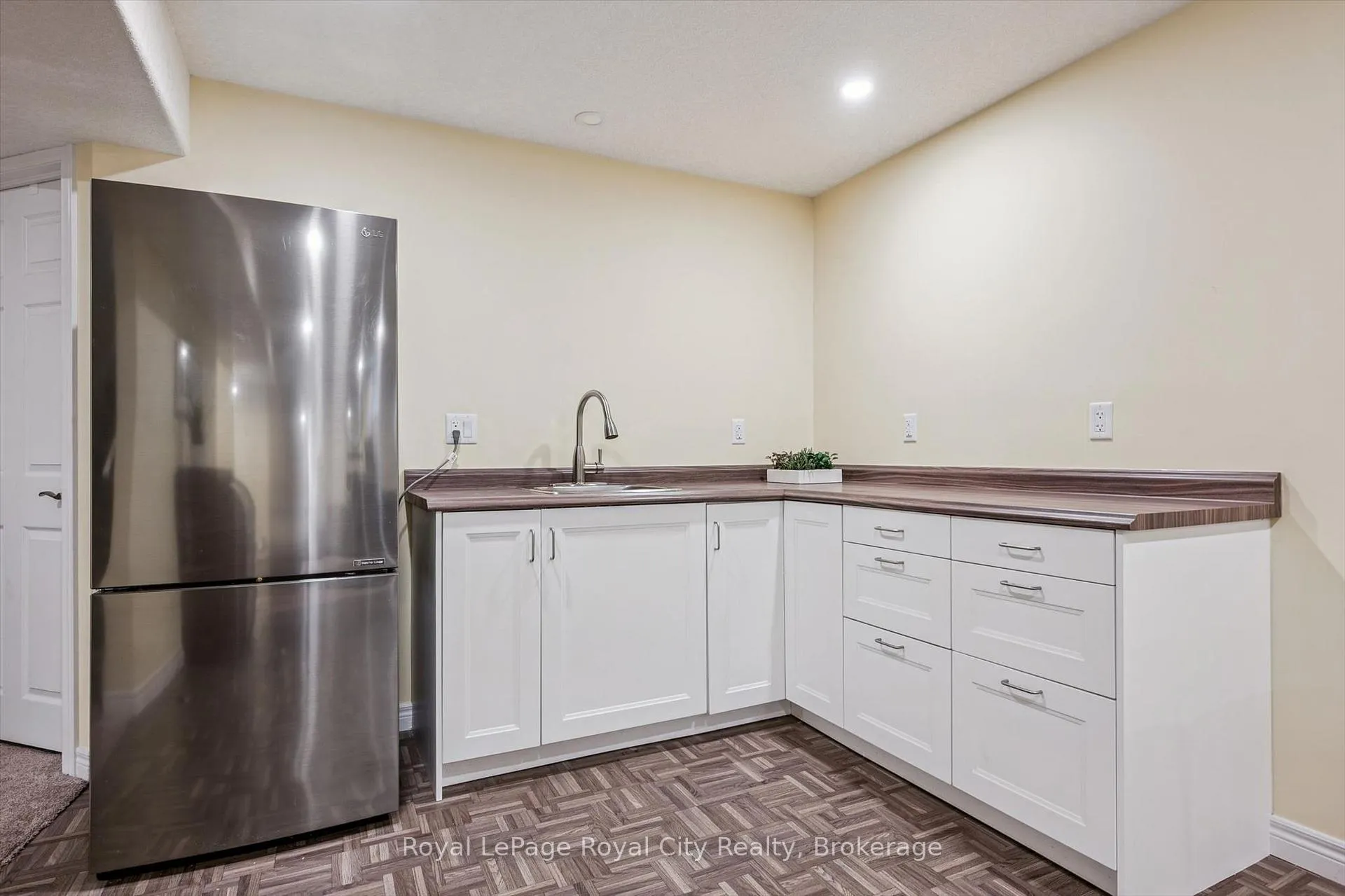 Photo 34 of 110 Baxter Drive, Guelph, Pineridge/Westminster Woods — HOMEH