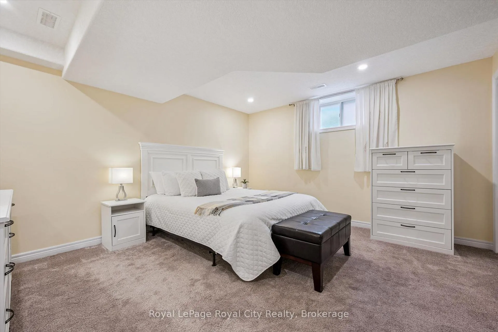 Photo 36 of 110 Baxter Drive, Guelph, Pineridge/Westminster Woods — HOMEH