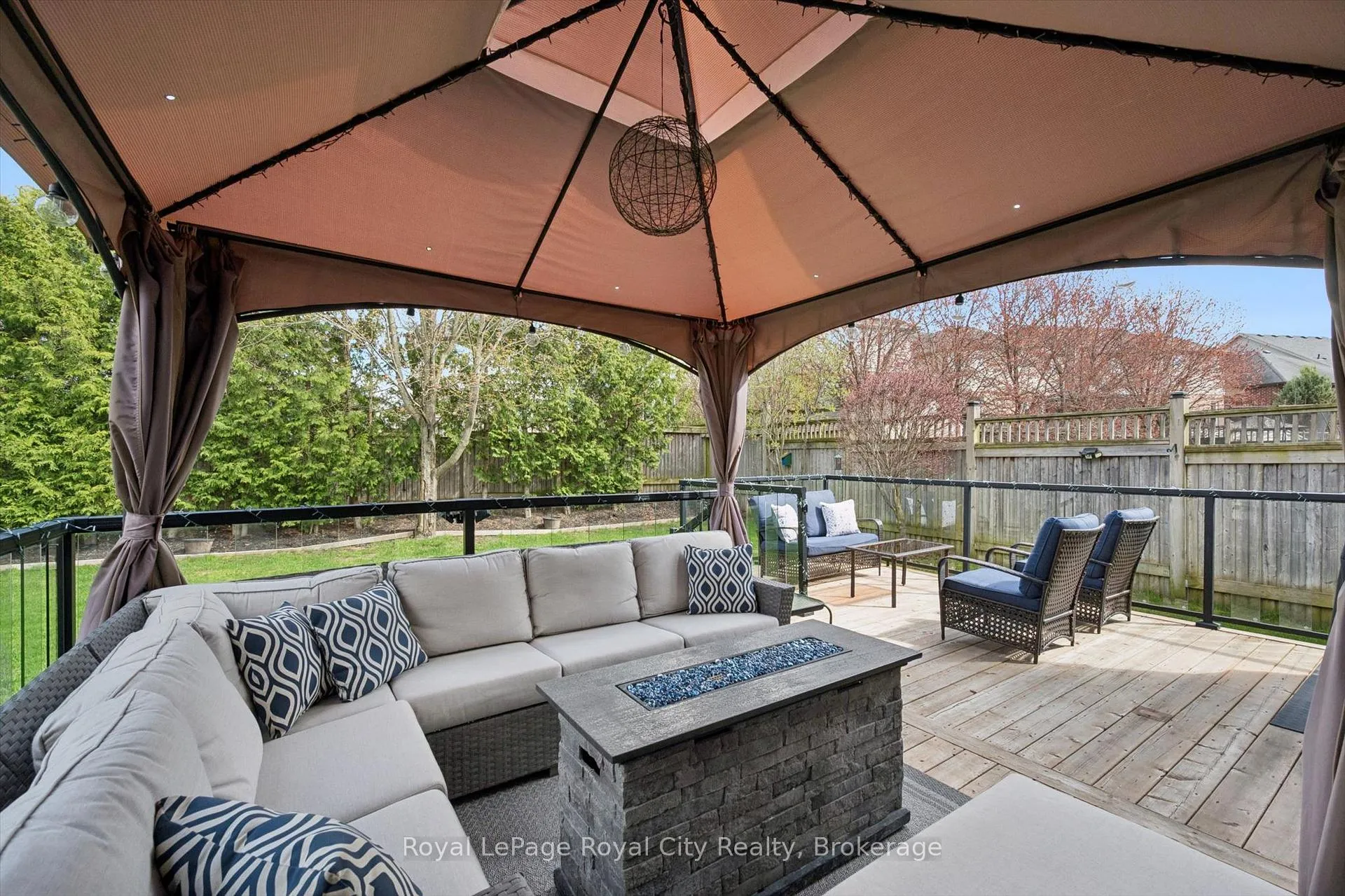 Photo 39 of 110 Baxter Drive, Guelph, Pineridge/Westminster Woods — HOMEH