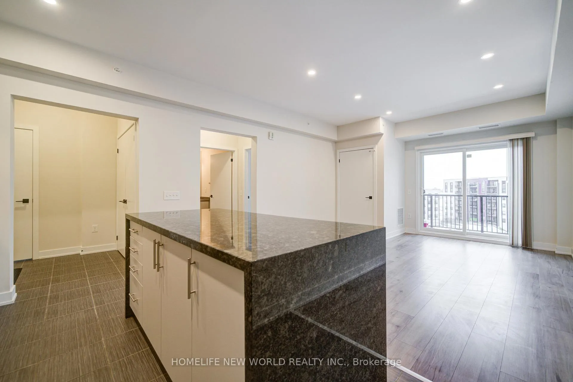 Photo 11 of Unit 603, 5 Chef Lane, Barrie, Rural Barrie Southeast — HOMEH