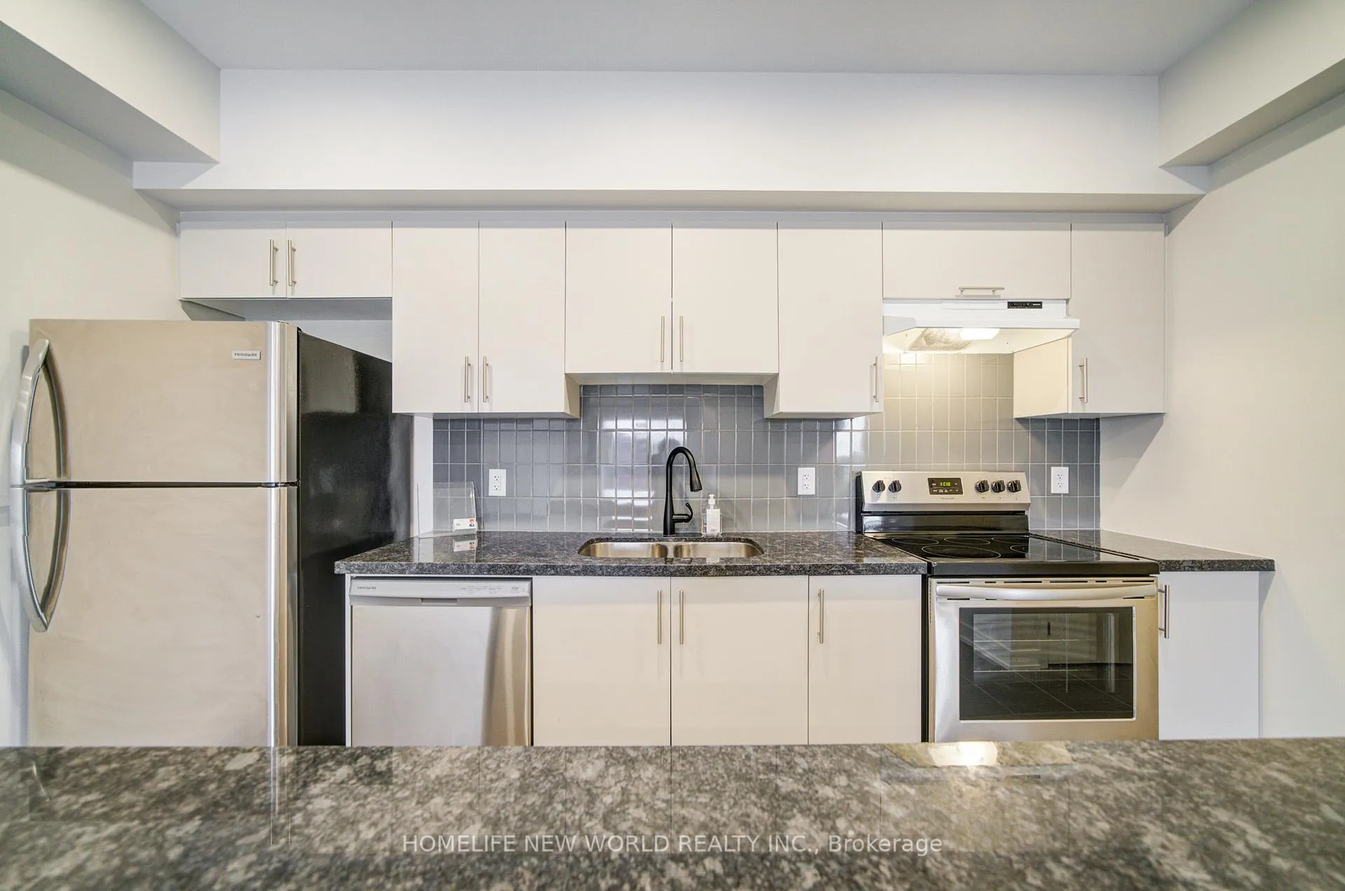 Photo 16 of Unit 603, 5 Chef Lane, Barrie, Rural Barrie Southeast — HOMEH