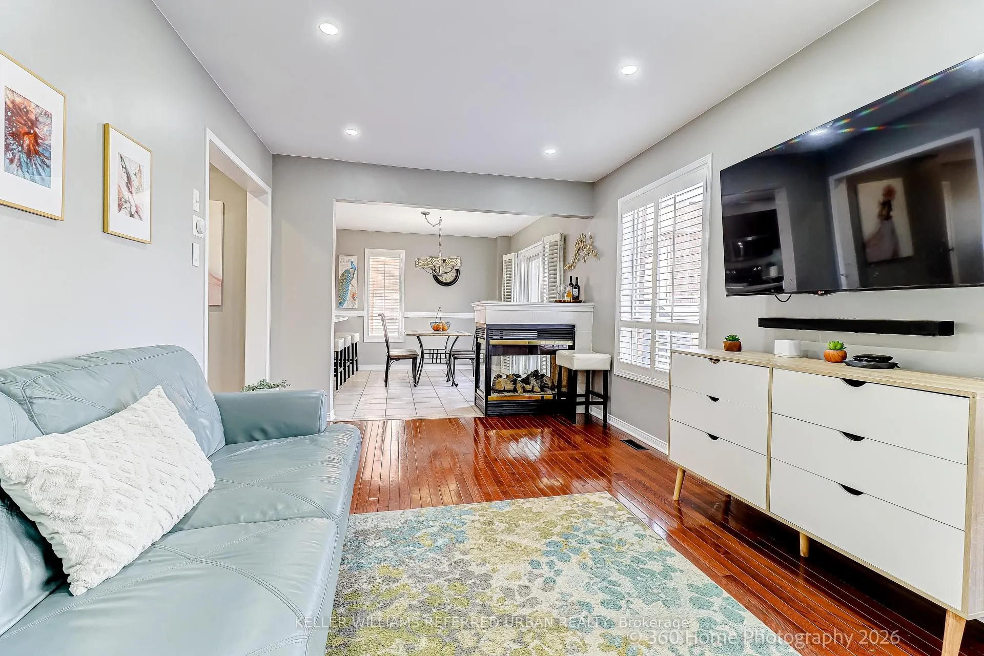 Photo 5 of 4 Woodvalley Drive, Brampton, Fletcher's Meadow — HOMEH