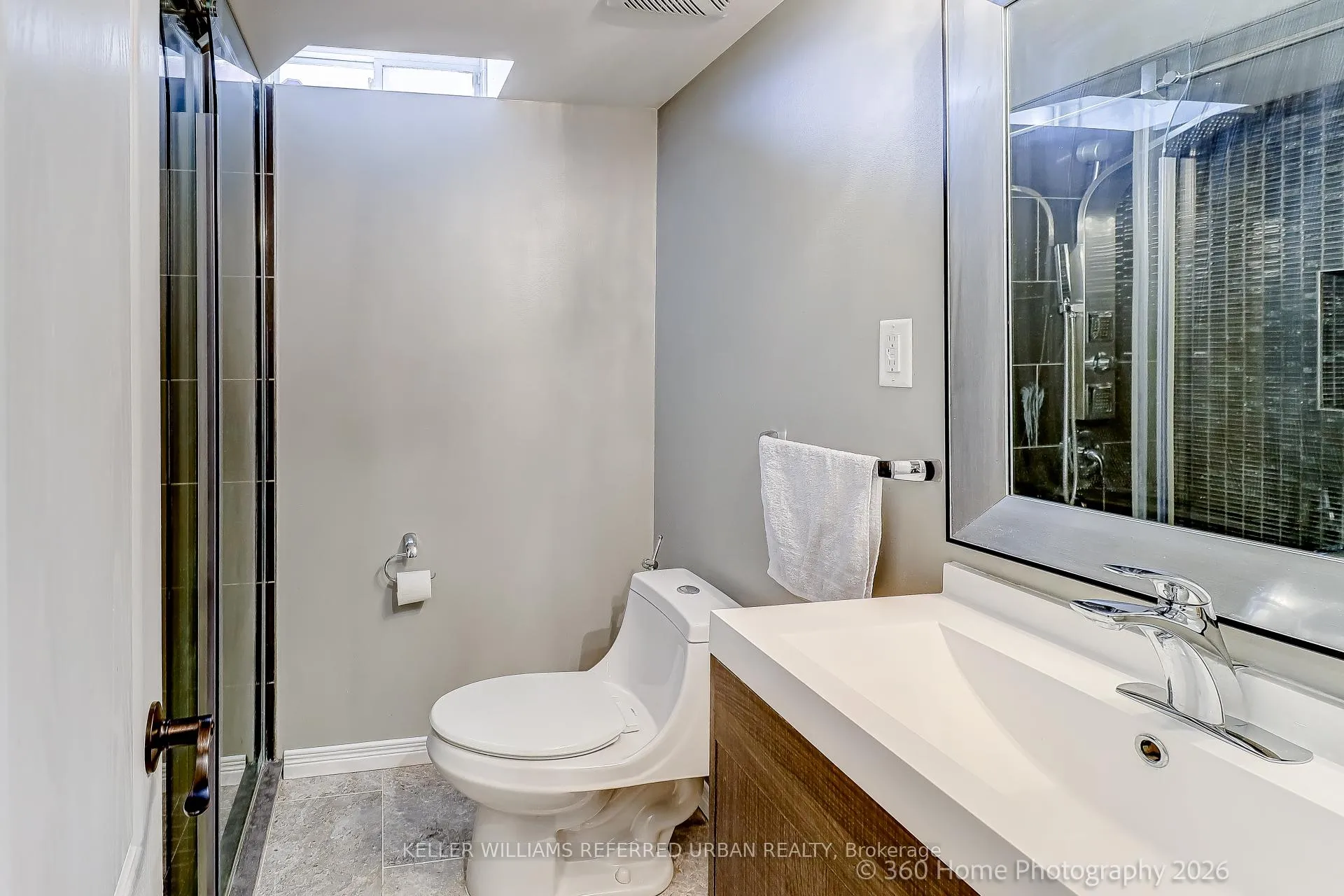 Photo 25 of 4 Woodvalley Drive, Brampton, Fletcher's Meadow — HOMEH
