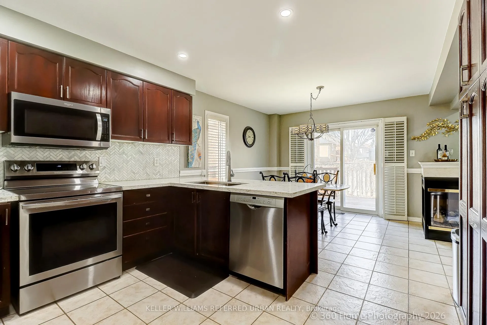 Photo 32 of 4 Woodvalley Drive, Brampton, Fletcher's Meadow — HOMEH