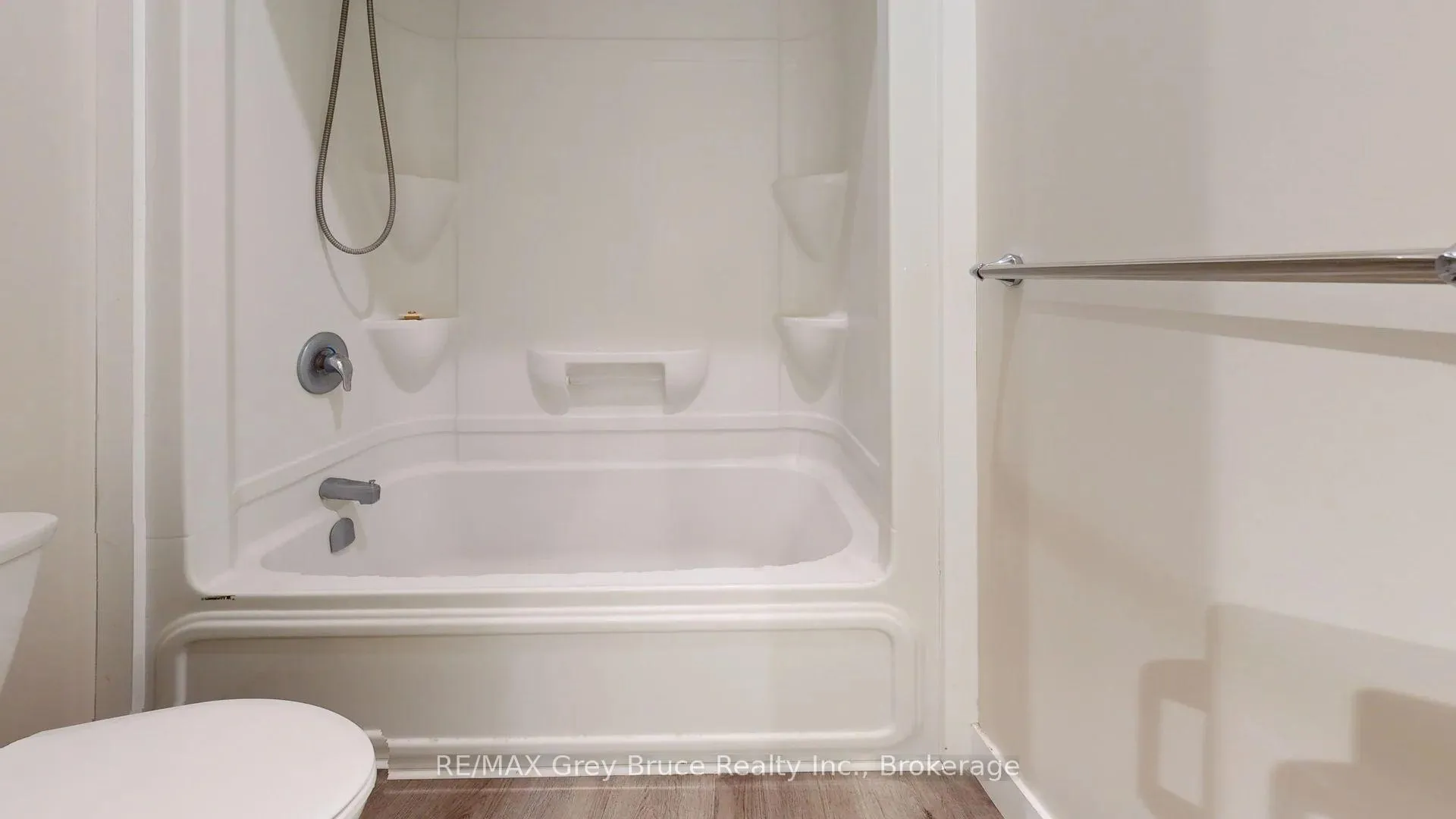 Photo 6 of Unit Unit 4, 39 1st Avenue S, Arran-Elderslie — HOMEH