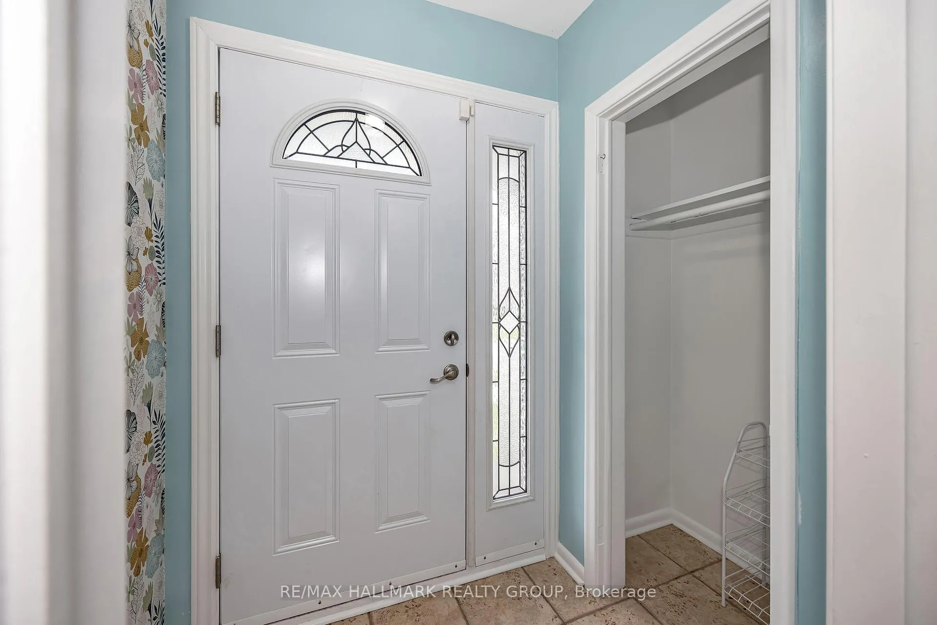 Photo 5 of 735 Chapman Boulevard, Ottawa, Elmvale Acres — HOMEH