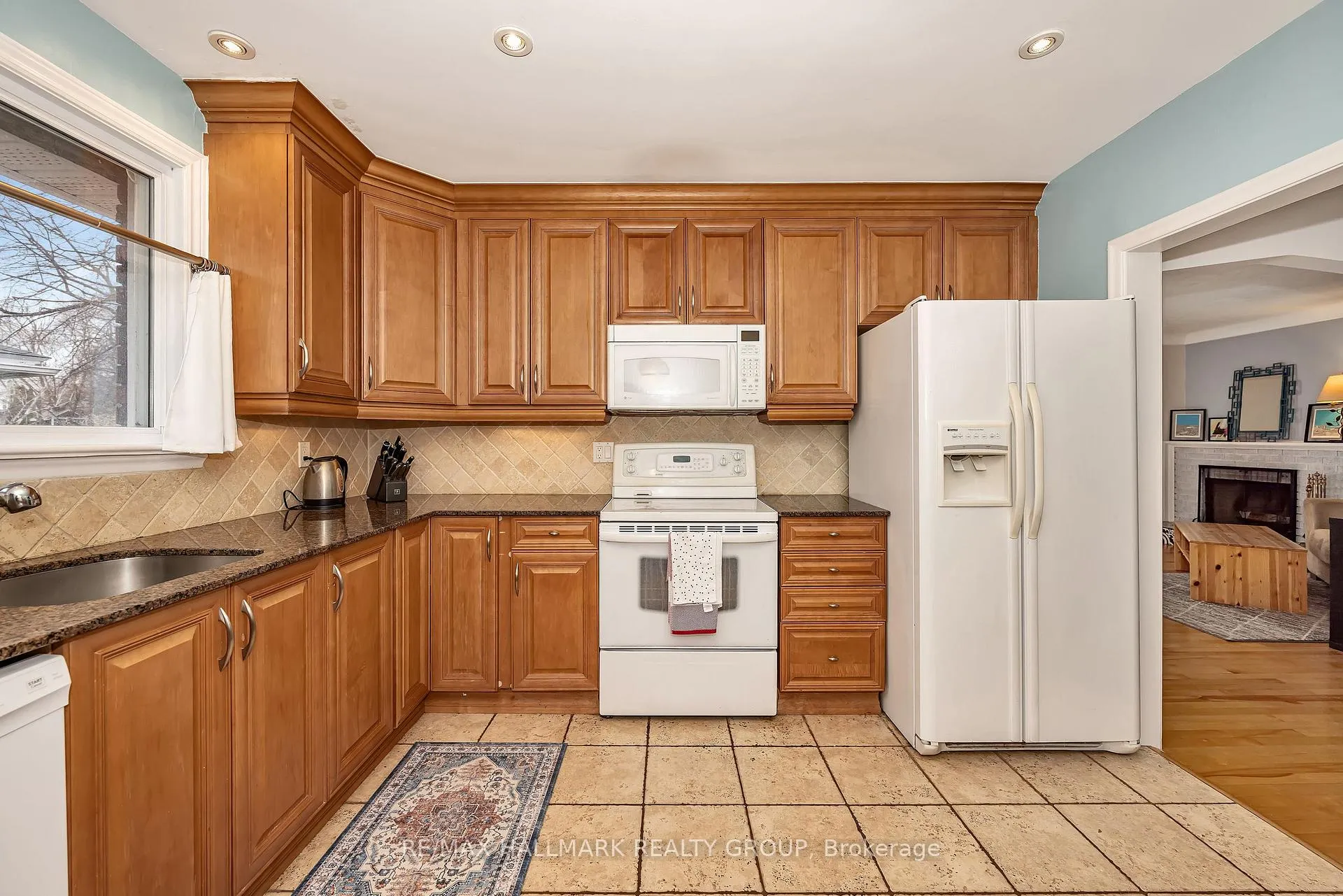 Photo 12 of 735 Chapman Boulevard, Ottawa, Elmvale Acres — HOMEH