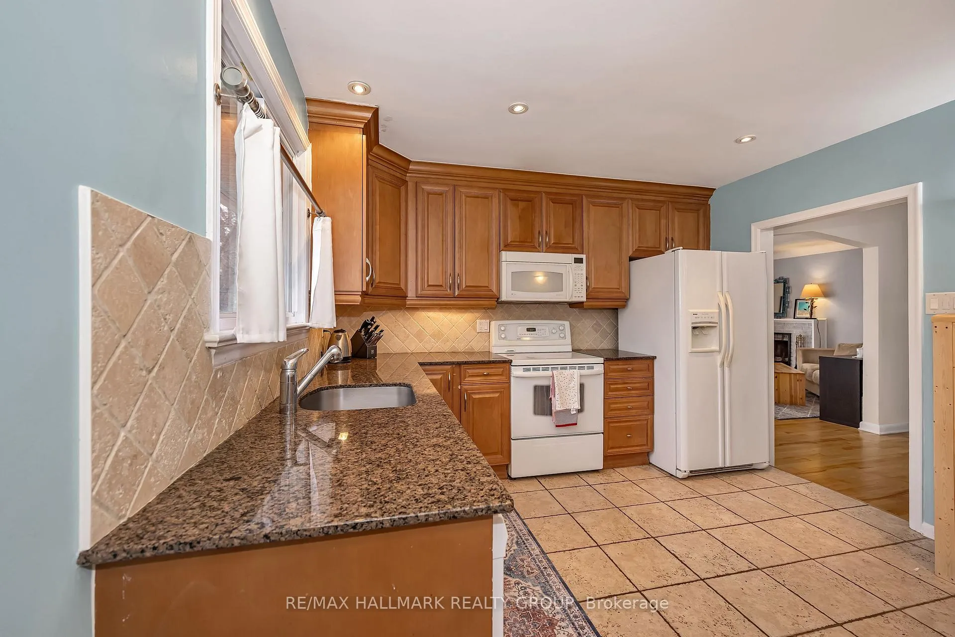 Photo 13 of 735 Chapman Boulevard, Ottawa, Elmvale Acres — HOMEH