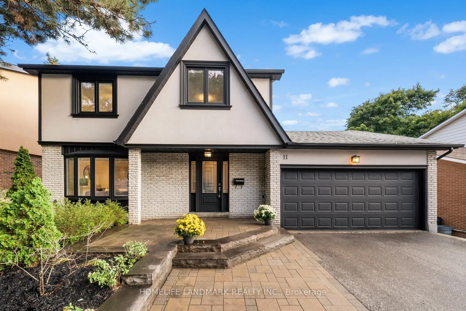 Photo 3 of 11 Jondan Crescent, Markham, Royal Orchard — HOMEH