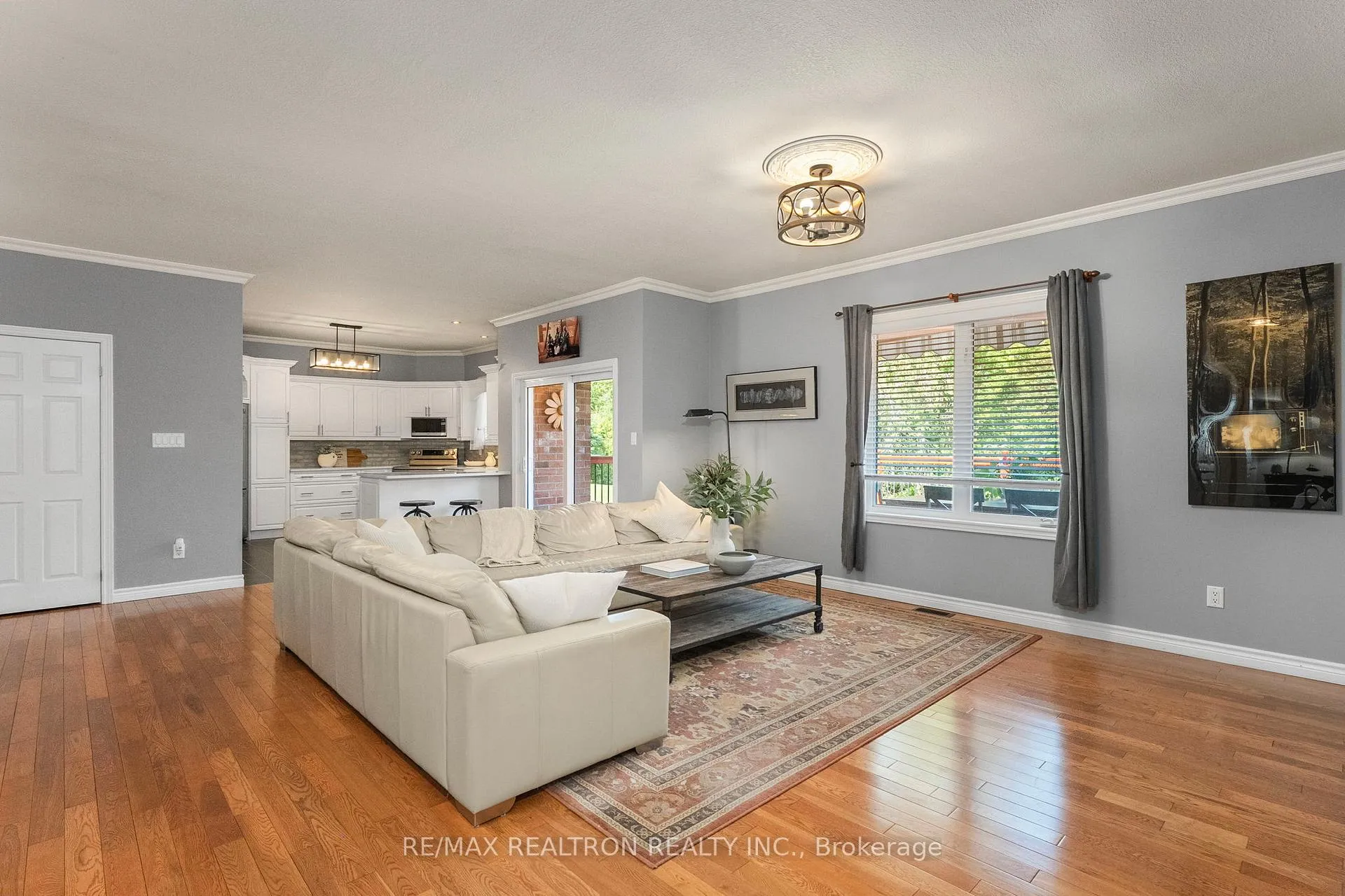 Photo 11 of 61 Broadview Street, Collingwood — HOMEH