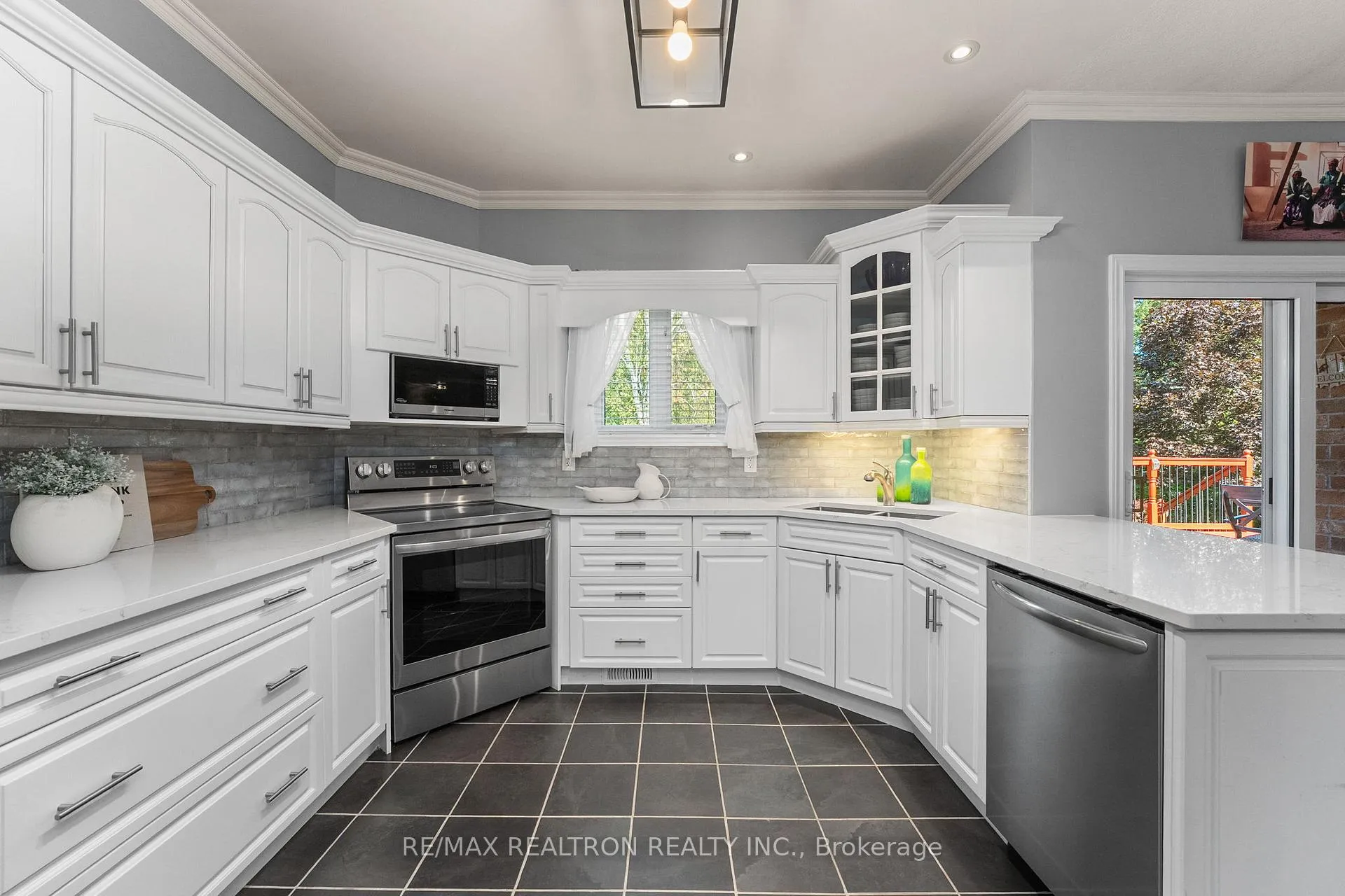 Photo 15 of 61 Broadview Street, Collingwood — HOMEH