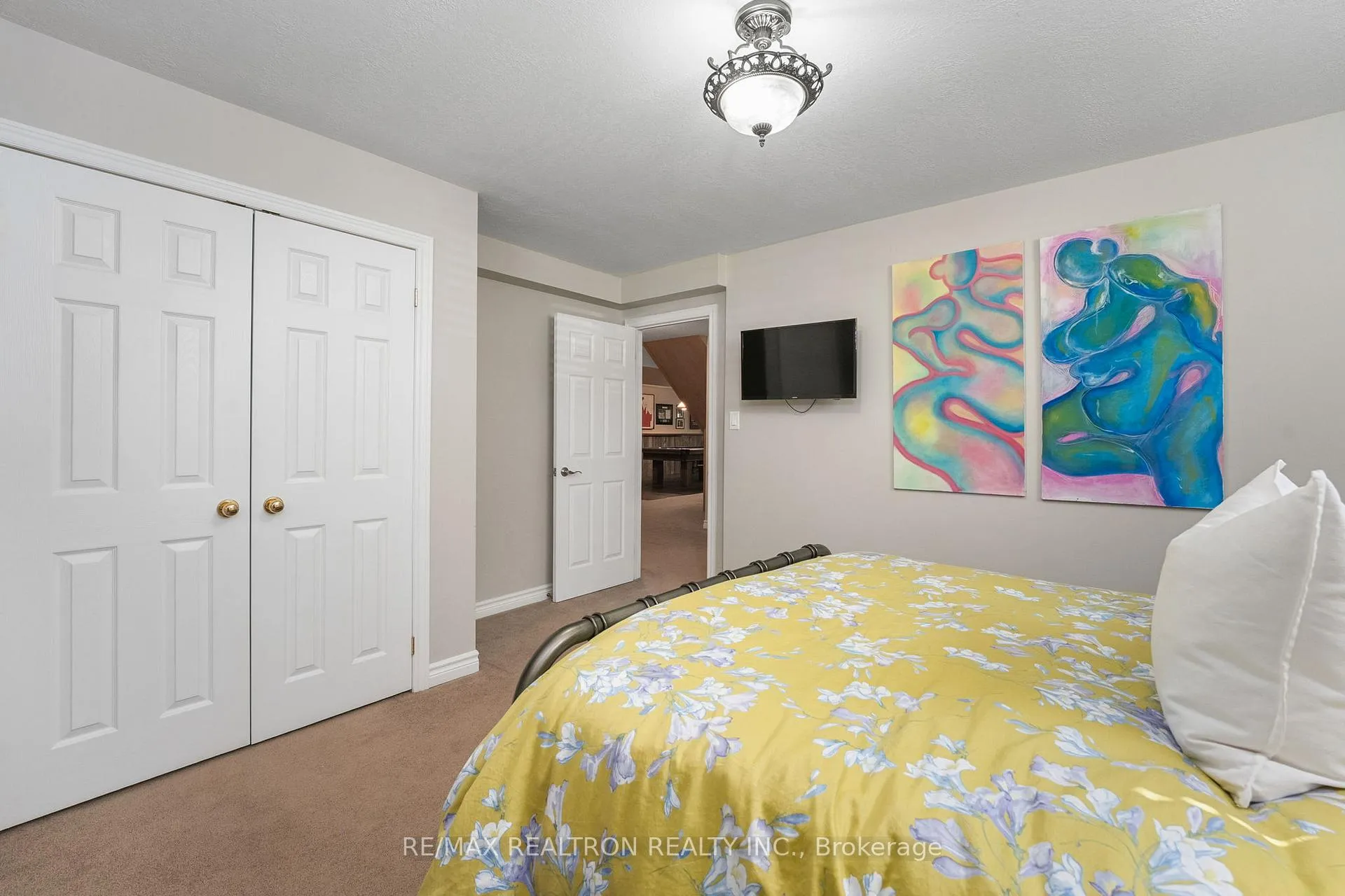 Photo 41 of 61 Broadview Street, Collingwood — HOMEH