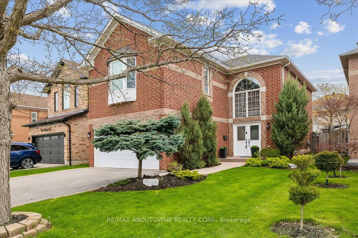 Photo 2 of 260 Wembley Road, Oakville, River Oaks — HOMEH