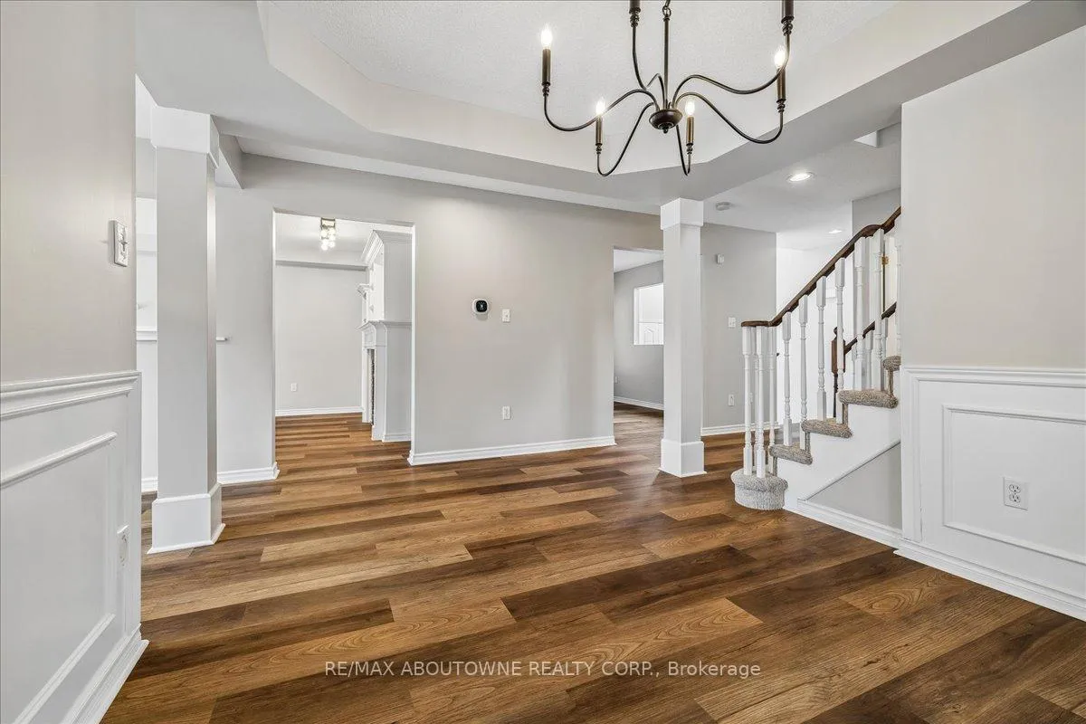Photo 11 of 260 Wembley Road, Oakville, River Oaks — HOMEH