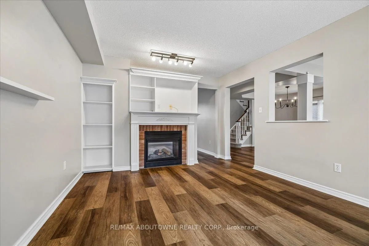 Photo 13 of 260 Wembley Road, Oakville, River Oaks — HOMEH