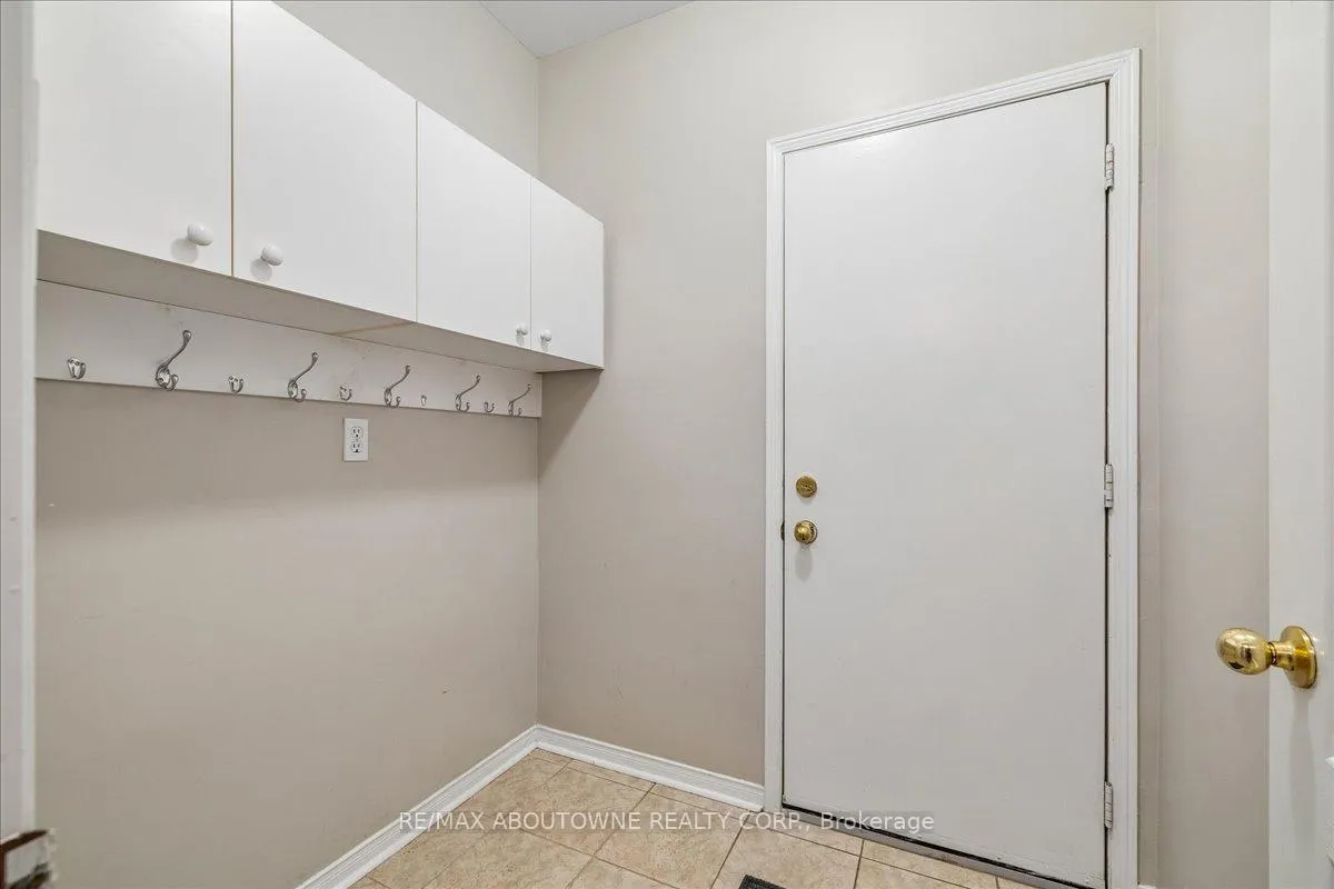 Photo 18 of 260 Wembley Road, Oakville, River Oaks — HOMEH