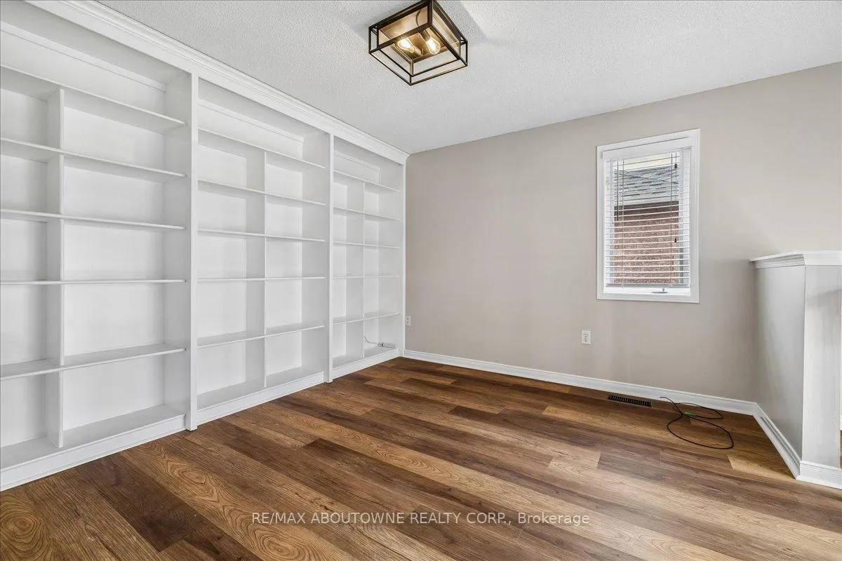 Photo 21 of 260 Wembley Road, Oakville, River Oaks — HOMEH